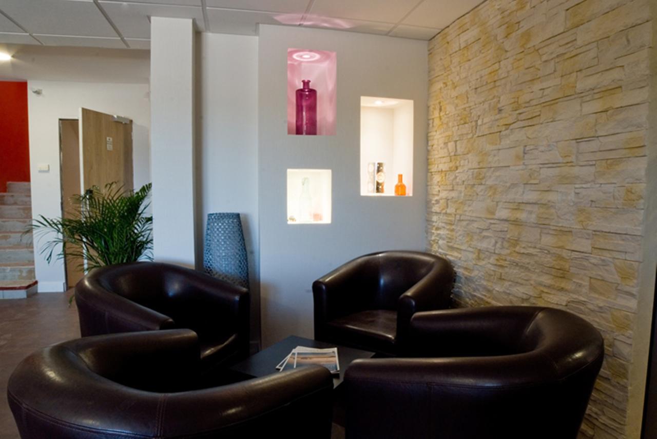 Logis Hotel Restaurant De La Madeleine Commercy Eksteriør billede