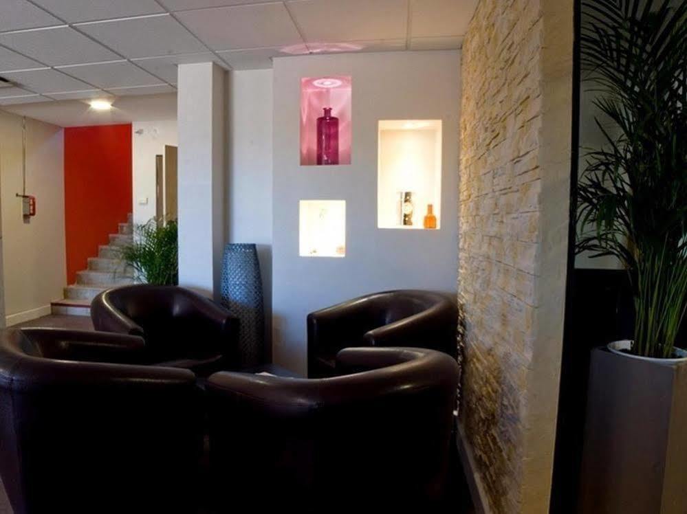 Logis Hotel Restaurant De La Madeleine Commercy Eksteriør billede